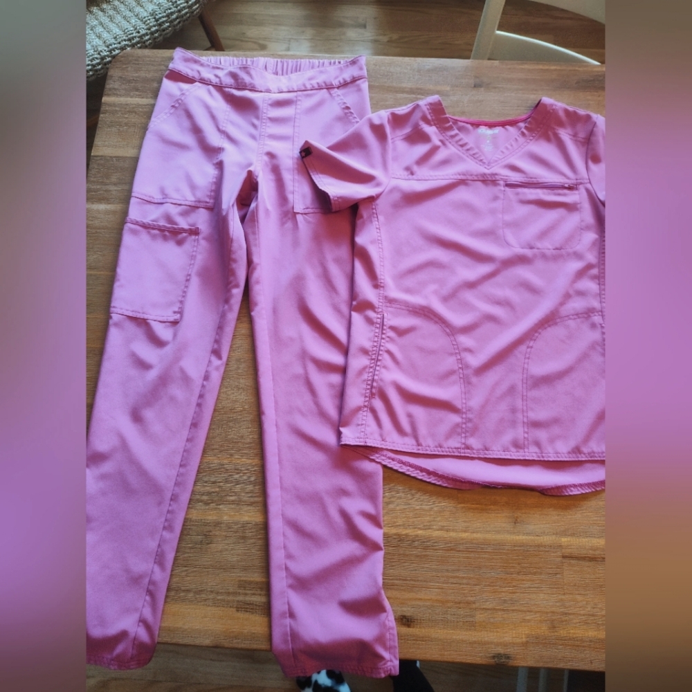 Women's Pink Scrub Set